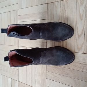 Deep green suede Frye boots